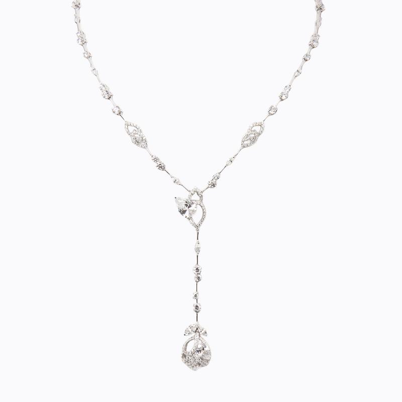 Divine Twist Necklace