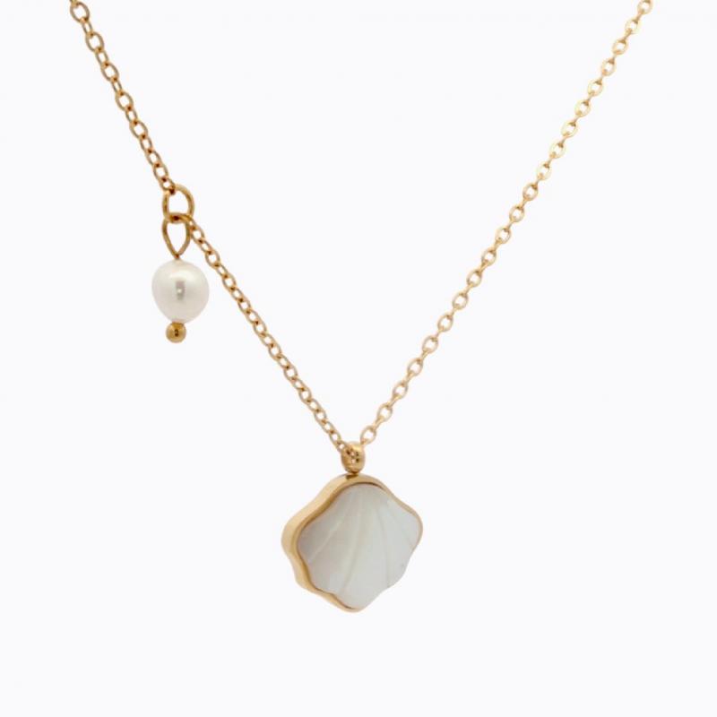 Lustrous Treasures Seashell Necklace - Gold thumbnail 3